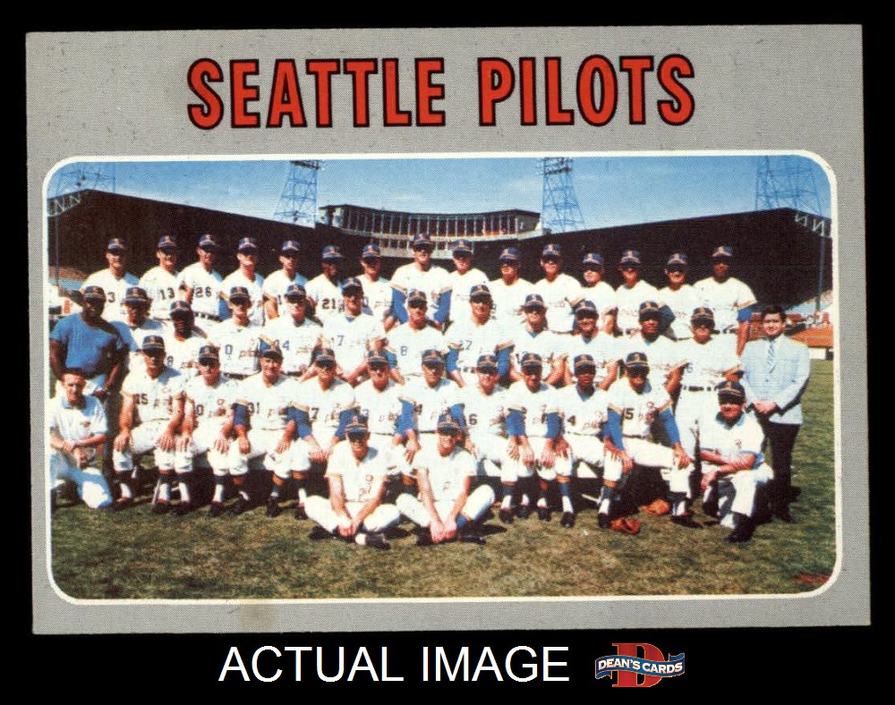 1969 Topps #394 - Lou Piniella / Marv Staehle Pilots Rookies 6 - EX/MT
